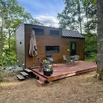בית כפרי La Tiny House De Nanou רושפורט